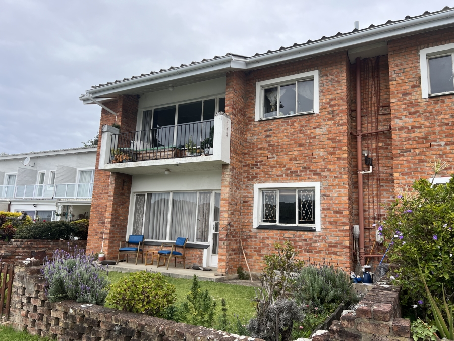 2 Bedroom Property for Sale in Bonza Bay Eastern Cape